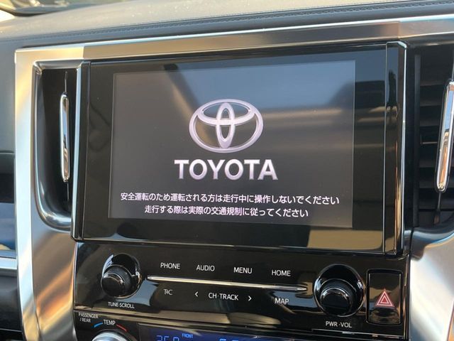 【9インチ　ディスプレイオーディオ大画面ディスプレイへお持ちのスマートフォンと連携して、ナビやbluetoothでの音楽再生が可能です♪デザインはもちろん操作性も良好！別途ナビ機能の取付可能です♪