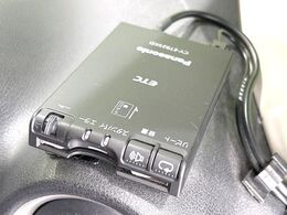 【ETC】高速道路の料金所をストレスなく通過！話題のスポットやサービスエリアに多い「スマートIC」利用時は必須のアイテムです。当店でセットアップを実施、ご納車当日からすぐにご利用いただけます！