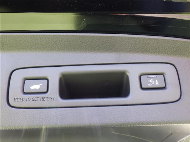 【運転席操作部】快適なドライブを楽しむための機能が装備されています！運転席から触れるので、使いやすいです！除菌プランいれていただくと、さらに清潔で安心していただけます！