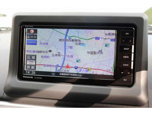 パナソニックフルセグナビCN-RE05WD＆Bカメラも装備しております。