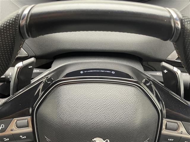 【運転席操作部】快適なドライブを楽しむための機能が装備されています！運転席から触れるので、使いやすいです！除菌プランいれていただくと、さらに清潔で安心していただけます！