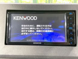 【ナビゲーション】目的地までしっかり案内してくれる使いやすいナビ。Bluetooth接続すればお持ちのスマホやMP3プレイヤーの音楽を再生可能！毎日の運転がさらに楽しくなります！！