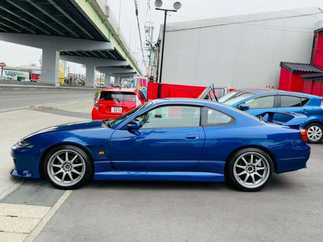 ■サイドビュー■●エアロ（F/S）●Fワイドフェンダー●WORKホイール●HKS前置きIC●BeeRマフラー●CUSCO車高調●パワーFC＆FCコマンダー●GReddyプロフェックB