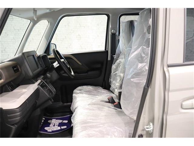 体格に合わせてシートの位置をきめ細かく調節できるので、いつでも最適な運転姿勢をキープ。操作も軽く、ラクラクです