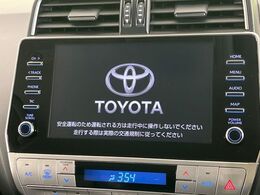 【メーカー純正ナビ】インテリアに溶け込むスタイリッシュな「専用設計」メーカーナビを装備♪視認性や操作性など基本性能にも優れ、より上質なカーライフをお楽しみいただけます。