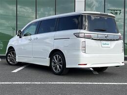ご成約頂いたお車は全車保証付で納車後も安心！有料オプションで長期保証をお選びいただくことも可能です。