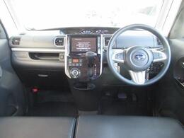 ご納車後も安心なプレミアム保証をご提案いたします。ナビや電装品、エアコンなども含めた600項目の充実した保証内容と安心のロードサービス付帯でサポートいたします。詳細はお尋ねください。