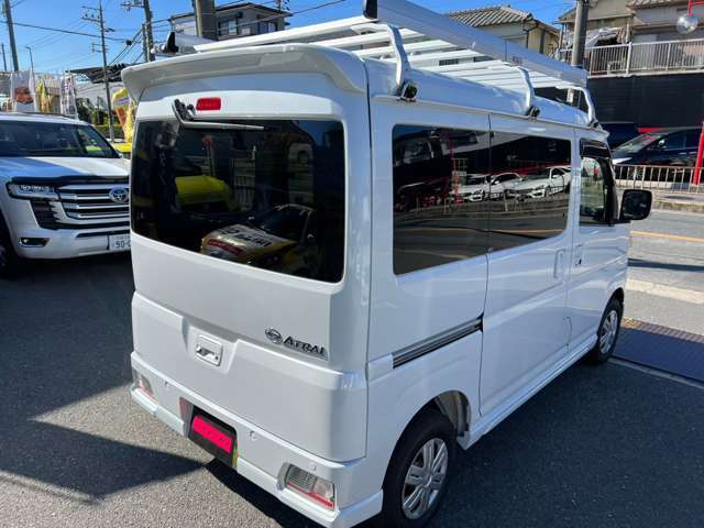 当店限定車！ホワイトSPL各部ホワイトアウトしましたルーフキャリアシートカバー別途追加オプションです両側DSドアLEDHライトPスタート電格納ウインカードアミラーアダプティブCコントロールBカメラCセンサ他多数