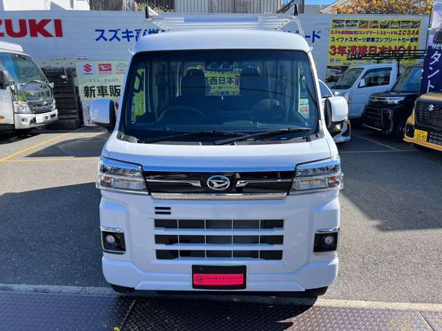 当店限定車！ホワイトSPL各部ホワイトアウトしましたルーフキャリアシートカバー別途追加オプションです両側DSドアLEDHライトPスタート電格納ウインカードアミラーアダプティブCコントロールBカメラCセンサ他多数