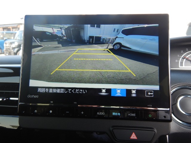 ◆バックカメラ◆リバースにするだけで映ります、後方の安全確認や、狭い駐車場での車庫入れ、雨の日や夜間など視界の悪い時に便利です！安全にバックする為には欠かせない装備です。