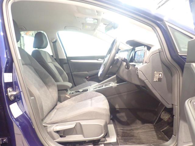 楽な姿勢で座ることが出来るので長時間の運転でも疲れにくいですし体もぶれにくいですよ。