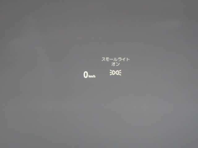 保証期間中に、トラブルが発生した際の緊急連絡を24時間フリーダイヤルでお受けします。応急処置のアドバイスのみならず、出張修理やレッカーなどの手配、さらにはお客様の代替交通手段やホテルの確保を行います。