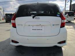 バックビュー。ご来店お待ちしております