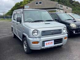 お客様からのご要望にお応えして低燃費軽自動車その中でも室内の広い車種を中心に各メーカーを取り揃えております。
