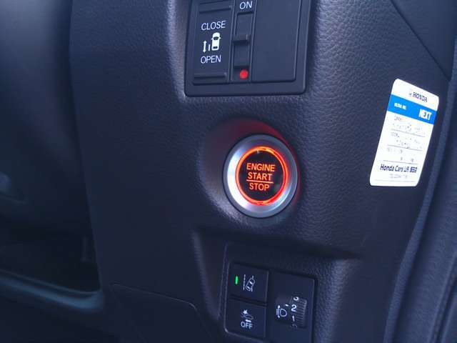 記念日やラッキーナンバーなどをナンバープレートにすることも出来ますよ。（別途費用）