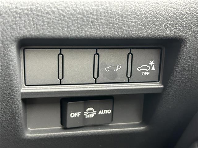 【運転席操作部】快適なドライブを楽しむための機能が装備されています！運転席から触れるので、使いやすいです！除菌プランいれていただくと、さらに清潔で安心していただけます！