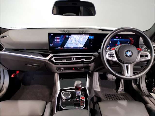 ☆センターパネルを運転席側に僅かに傾けたBMW独特のインパネ☆【駆け抜ける歓び】はここからもスタートしております☆