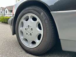 パワステ/ パワーウィンドウ/ エアコン・クーラー/ カーナビ/ TV/ ETC/ 電動シート/ ABS/ エアバック/ 純正アルミホイール/ 取扱説明書/