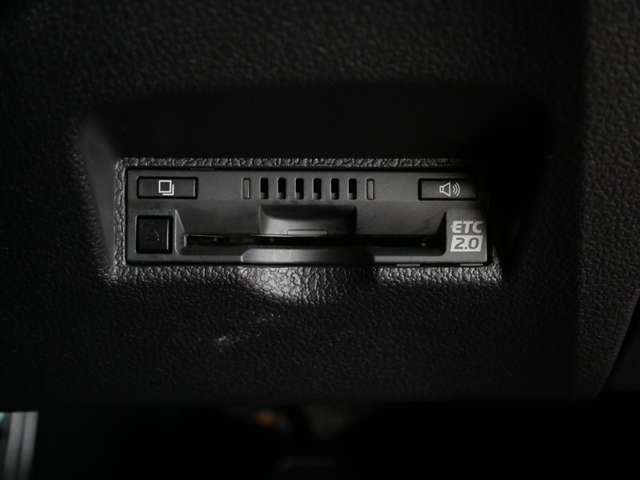 ETC車載器付きです。高速道路の料金所もスムーズに通過できます。