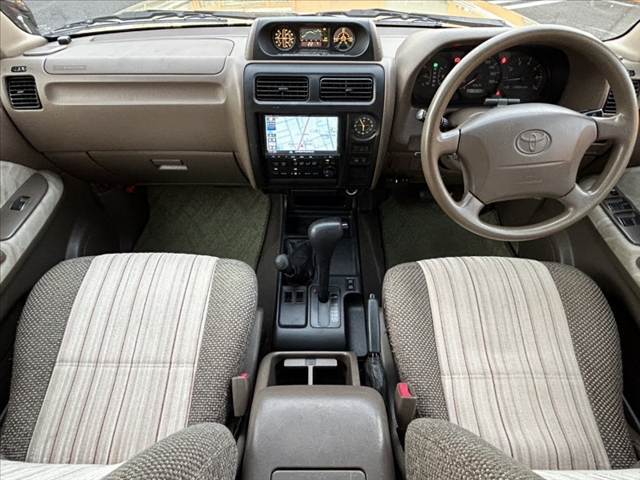 全国のAA会場で毎日競りに参加、本当に安く売値設定できる車しか仕入れておりません。他社在庫と比較下さいませ。