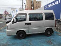 カラーは『シャンパン・メタリック』！！シャンパンサンバー久しぶりの入庫！！人気の『スーパーチャージャー』！！安心の『タイミングベルト交換済み』！！お探しの方はお早目にご連絡下さいね！！！