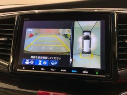 全方位モニターがついています！　車の周囲を360°安全確認できるので、普段の駐車はもちろんの事、縦列駐車や幅寄せの際にも活躍してくれますよ。