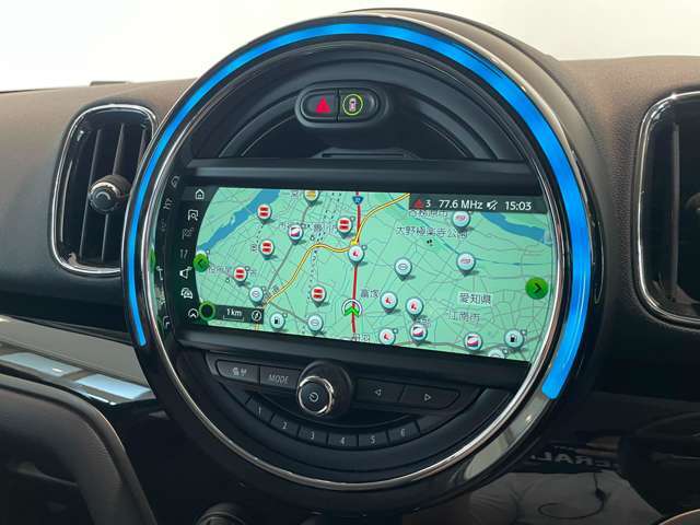 ご遠方の場合でも、下取り車両の金額を概算でお出しすることは可能でございます。車検証をお手元に、走行距離をご確認の上お問い合わせくださいませ。