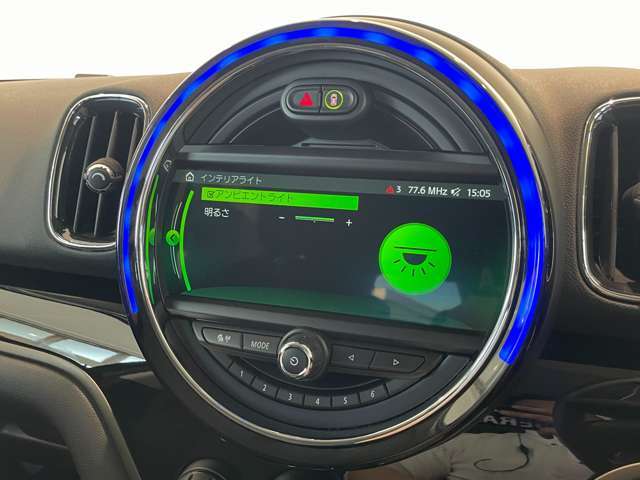 ご遠方の場合でも、下取り車両の金額を概算でお出しすることは可能でございます。車検証をお手元に、走行距離をご確認の上お問い合わせくださいませ。