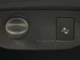 【トヨタセーフティセンス】走行中に前方の車両等を認識し、衝突しそうな時は警報とブレーキで衝突回避と被害軽減をアシスト。より安全にドライブをお楽しみいただけます。