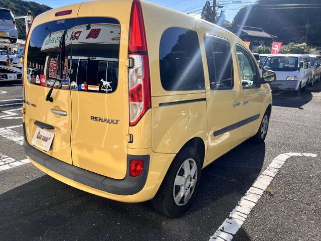 ご来店されずにご契約いただく場合は、内金を振り込んでいただけますとNET掲載を削除し商談中にできます。残金は必要書類の発送のタイミングでご精算をお願いしております。