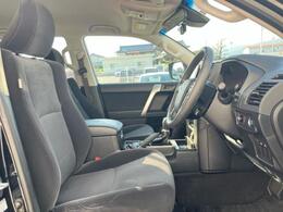 「この車の写真をもっと見たい」「状態が気になる」「この装備はついている？」どんな小さな疑問でもお気軽にお問い合わせください！