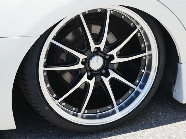 新品19アルミ！新品タイヤ装着！他の車両についているご希望のアルミがございましたらSTAFFまでご相談下さい★カスタムカー専門店！株式会社トップマテリアルTEL0794-76-6000！
