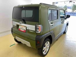 当店では車両本体価格以外に、諸費用を含めた支払総額も表示しておりますので、お客様の予算にピッタリのおクルマお選びができます。コーティングやJAFをセットにしたオトクな購入パックも好評です。