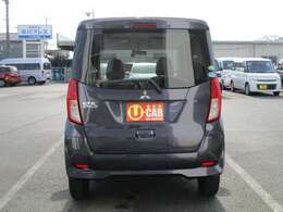 しっかりと整備を行って納車いたしますが車は機械、まったく壊れないということはありません。安心してお乗りいただけるようカーセンサーアフター保証もご用意しています。詳細はスタッフまでお問い合わせください。