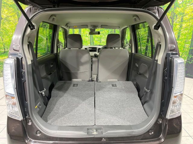 普段のお買い物や通勤、送迎等に十分な荷室スペースを確保しております。セカンドシートを倒すと、大きな荷物の積載も可能です♪