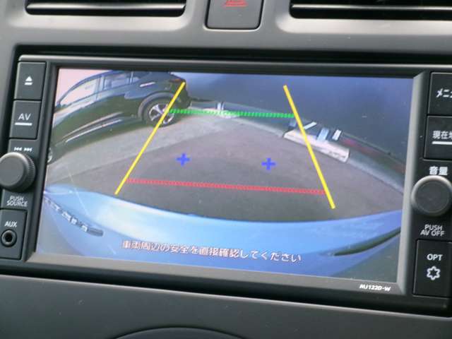 バックモニター付きですので、駐車が苦手な方でも安心です。
