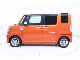 ボデーカラーは人気のオレンジマイカです