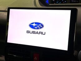 【メーカー純正10型ナビ】インテリアに溶け込むスタイリッシュな「専用設計」メーカーナビを装備♪視認性や操作性など基本性能にも優れ、より上質なカーライフをお楽しみいただけます。