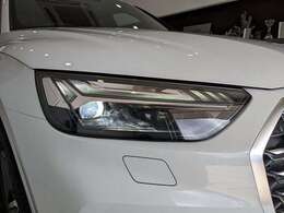 ・まるでガラス細工のようなヘッドライトのデザインです。車種によってデザインが様々ですので是非1度見比べてみてください。