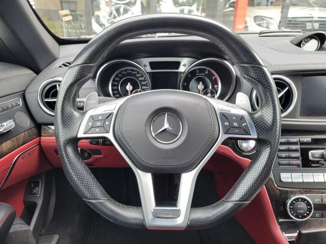 輸入車に精通するスタッフと輸入車専門の当社指定整備工場が御座いますので、納車後のアフターメンテナンスもお任せ下さい★グローバルオートジャパン0480-44-9449