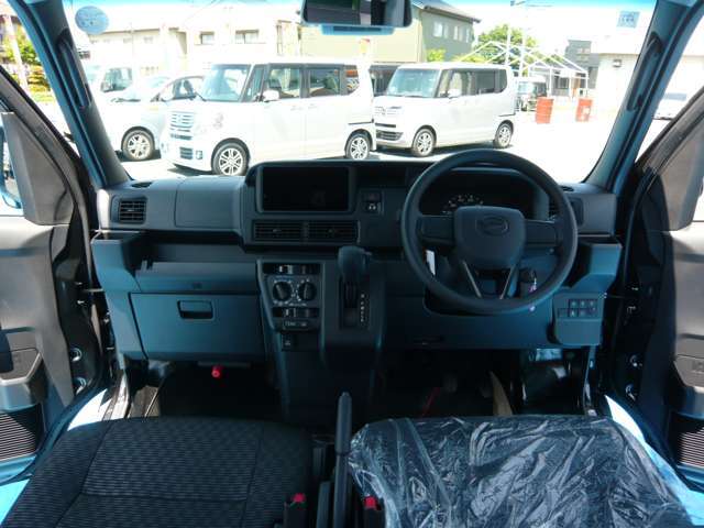 落ち着いた雰囲気の車内です♪♪