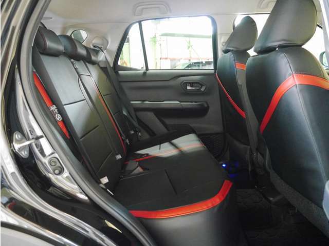■店頭のお車には、車検（保安基準品）OKのものでありましたらカスタマイズオプションも可能です。カスタマイズミニバン、カスタマイズハイブリッド等はいかがでしょうか？アルミのインチアップ等もご相談下さい。