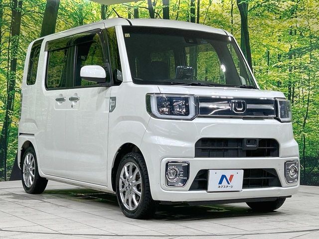 大好評のボディコーティング「弾スプラッシュコート」もご納車までに施工可能。通常のガラスコートと異なる、耐久年数6年の無機質ガラスコーティングが、ボディをキレイな状態に保ってくれます。