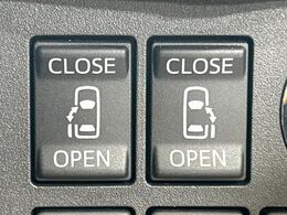 【両側パワースライドドア】スマートキーや運転席のスイッチで後席両側スライドドアの開閉が可能♪電動だから力を入れてドアを開ける必要が無く、小さなお子様でも簡単に開け閉めでき快適です♪
