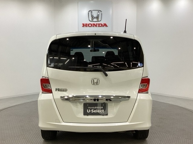 【Honda認定中古車 U-Select】　は3つの安心をお約束します。　1　Hondaのプロが整備した安心。 2　第三者機関がチェックした安心。　3　購入後もHondaが保証する安心。