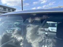 こちらの車両には衝突防止装置が付いております♪