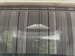 【トヨタセーフティセンス】走行中に前方の車両等を認識し、衝突しそうな時は警報とブレーキで衝突回避と被害軽減をアシスト。より安全にドライブをお楽しみいただけます。