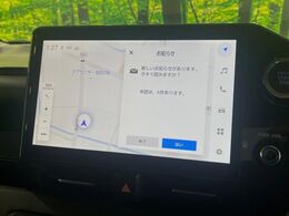 【10.3インチワイドナビ】高級感とインパクトのある大型ワイドナビを装備。各種オーディオ操作はもちろん、横長ワイド画面でのマップ2分割表示など、利便性も高いナビです♪