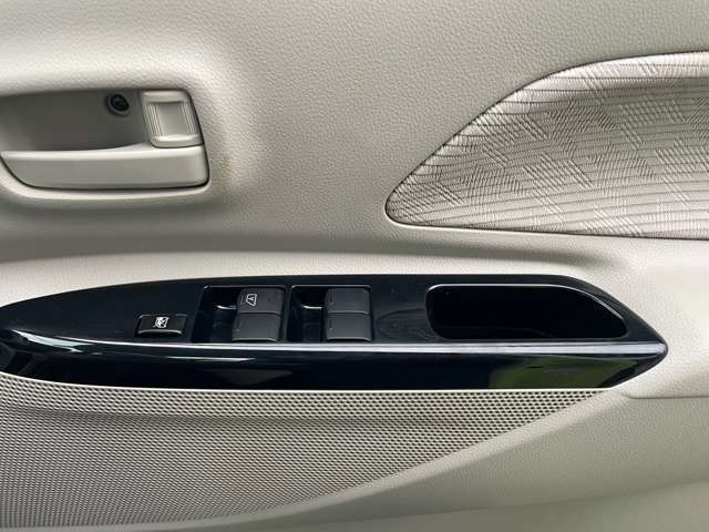 ご覧頂きありがとうございます。何か気になる点がありましたらお気軽にお問い合わせ下さい。お客様の素敵なカーライフの一助となれば幸いです。