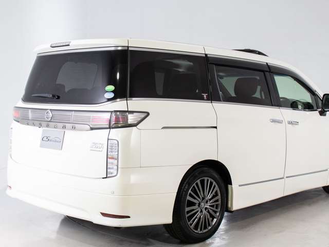 エルグランド専門店として長年にわたり車種に特化してきた専属整備士による当社のメンテナンス力は一味違います！車のクセを熟知した整備力に自信があります！！